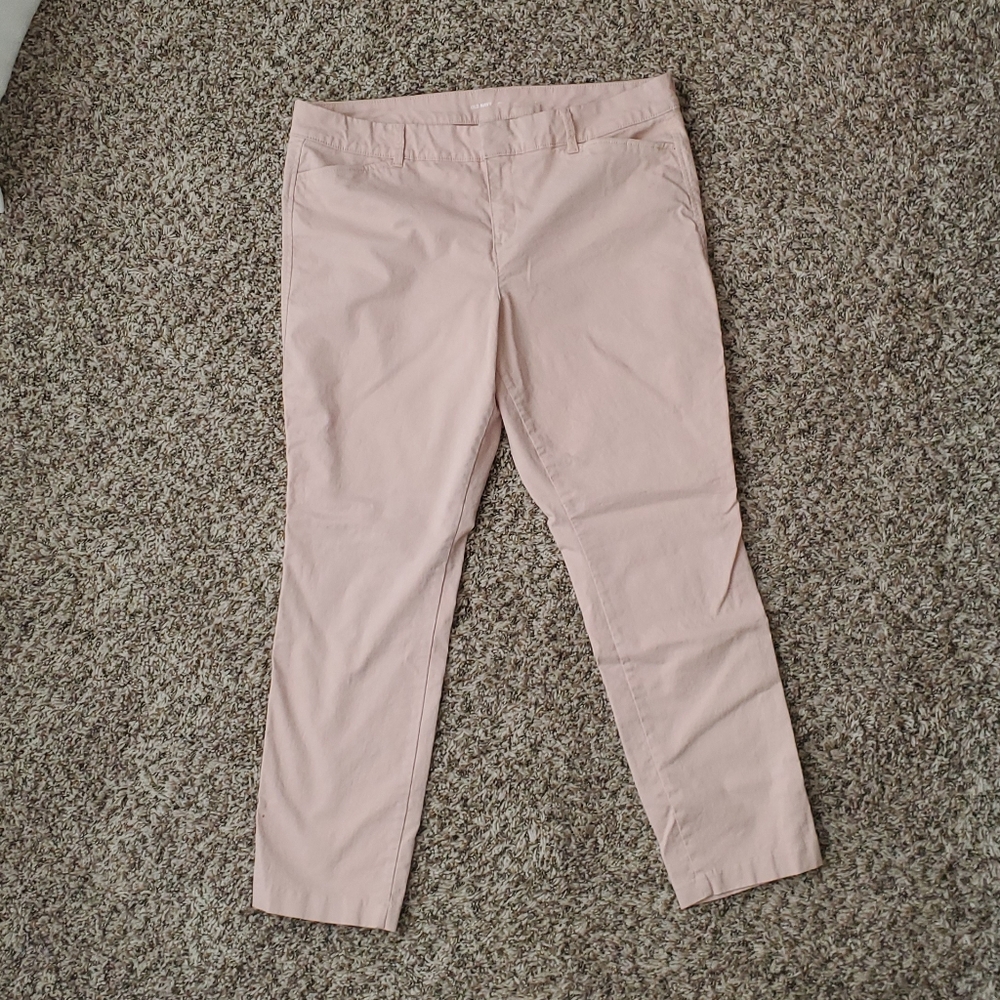 ⭐4/$20⭐ Old Navy Pixie Pant